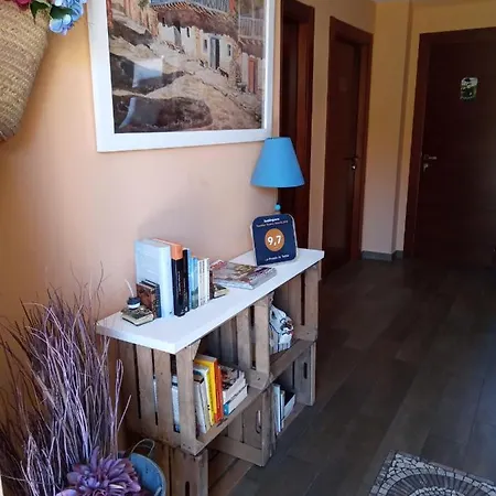 لا بوسادا دي توريبيا Val De San Lorenzo